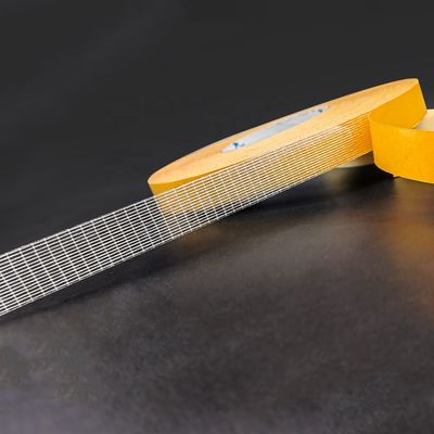 Fita de malha de fibra de vidro dupla face com alta força adesiva e espessura de 220MIC para vedações de PVC e pisos